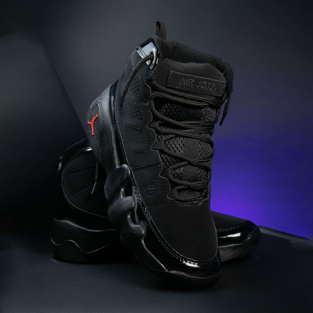 BOTA JORDAN RETRO 9