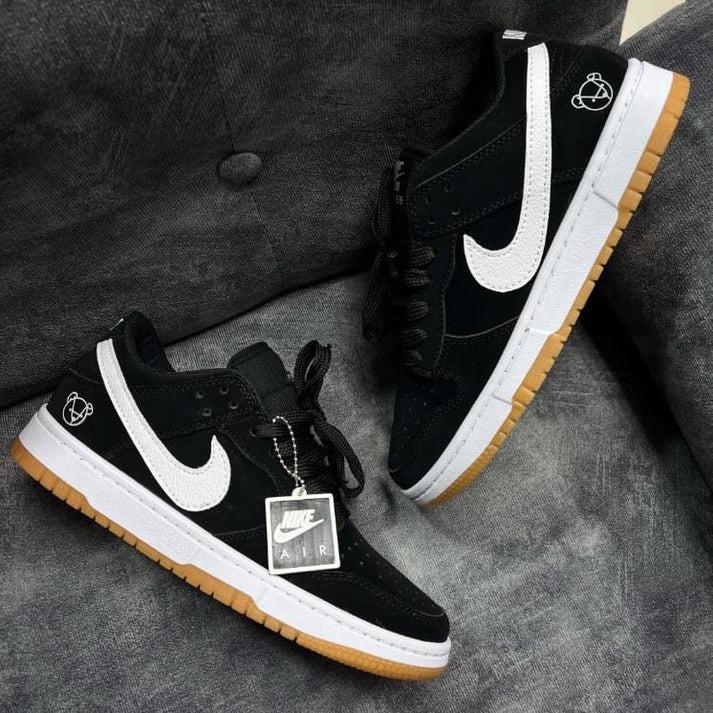 Nike Dunk Black White "Panda"