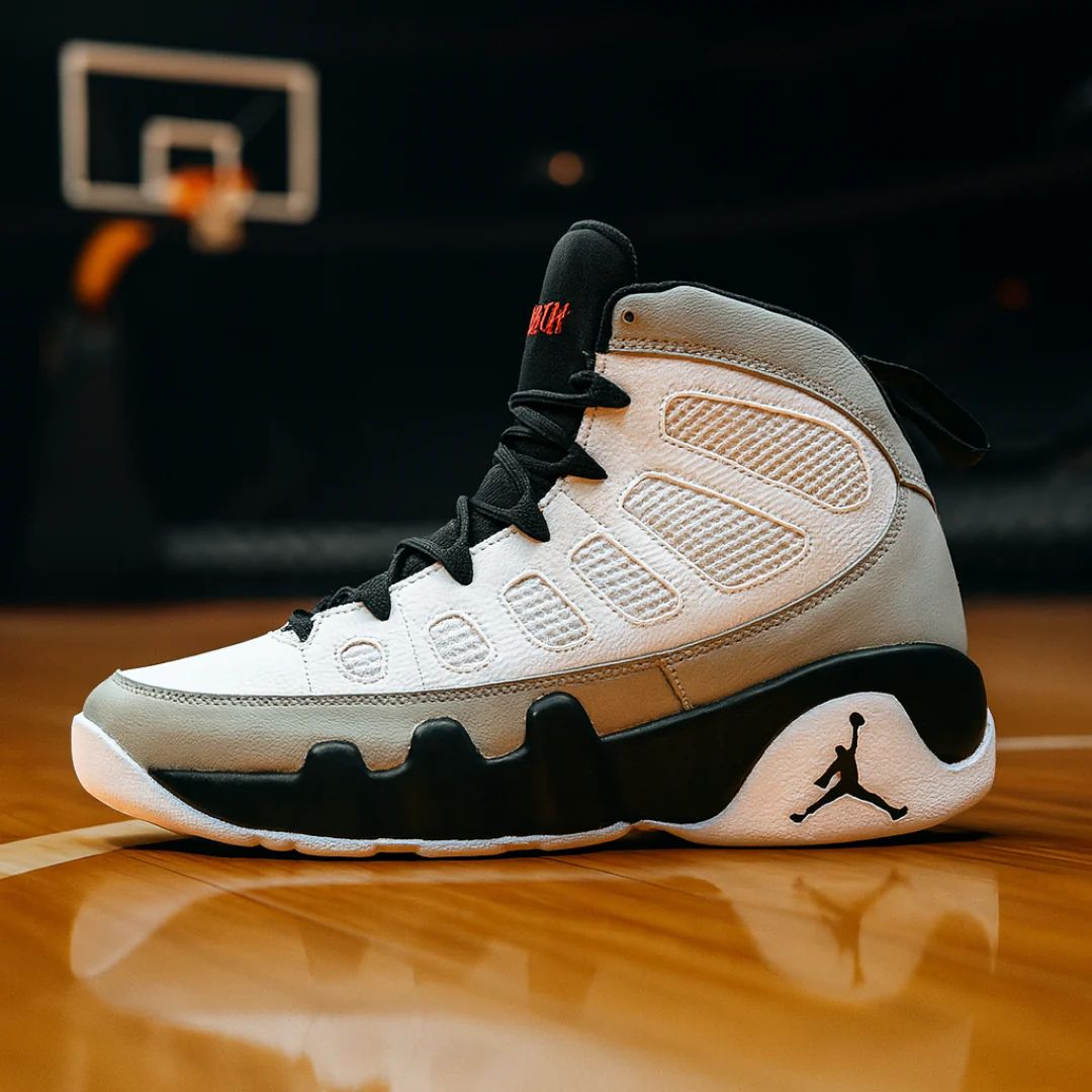 BOTA JORDAN RETRO 9