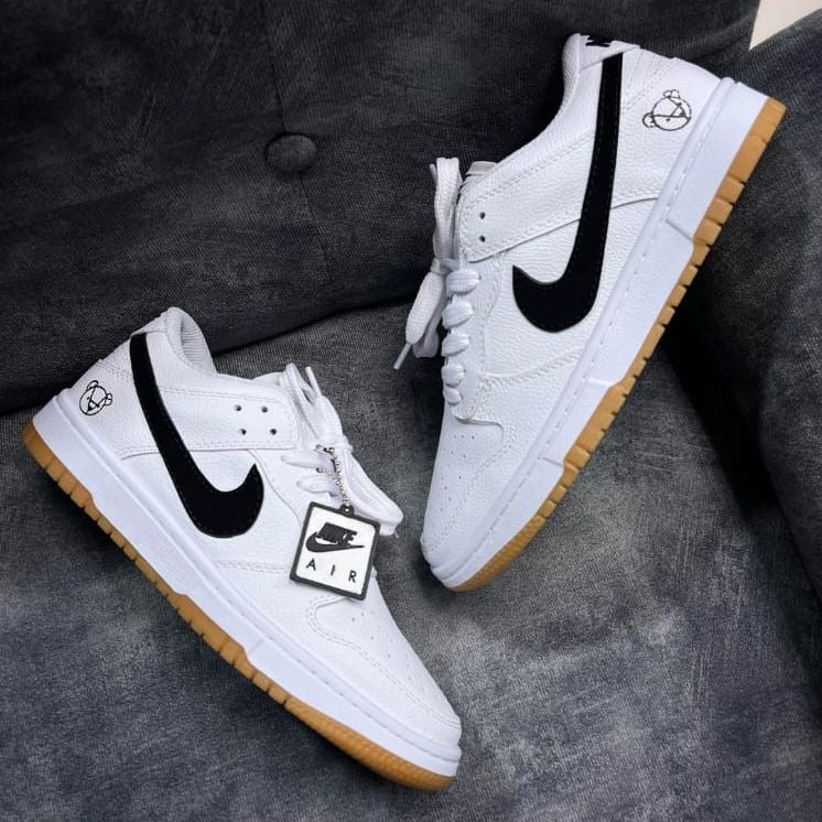 Nike Dunk Black White "Panda"